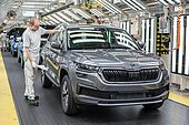 ŠKODA AUTO: Jubiläen in der Fahrzeug- und Komponentenfertigung